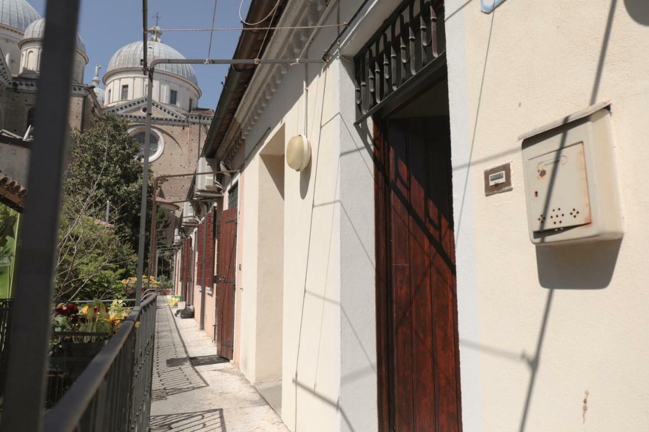 Om Plus Santa Giustina Pádua Exterior foto