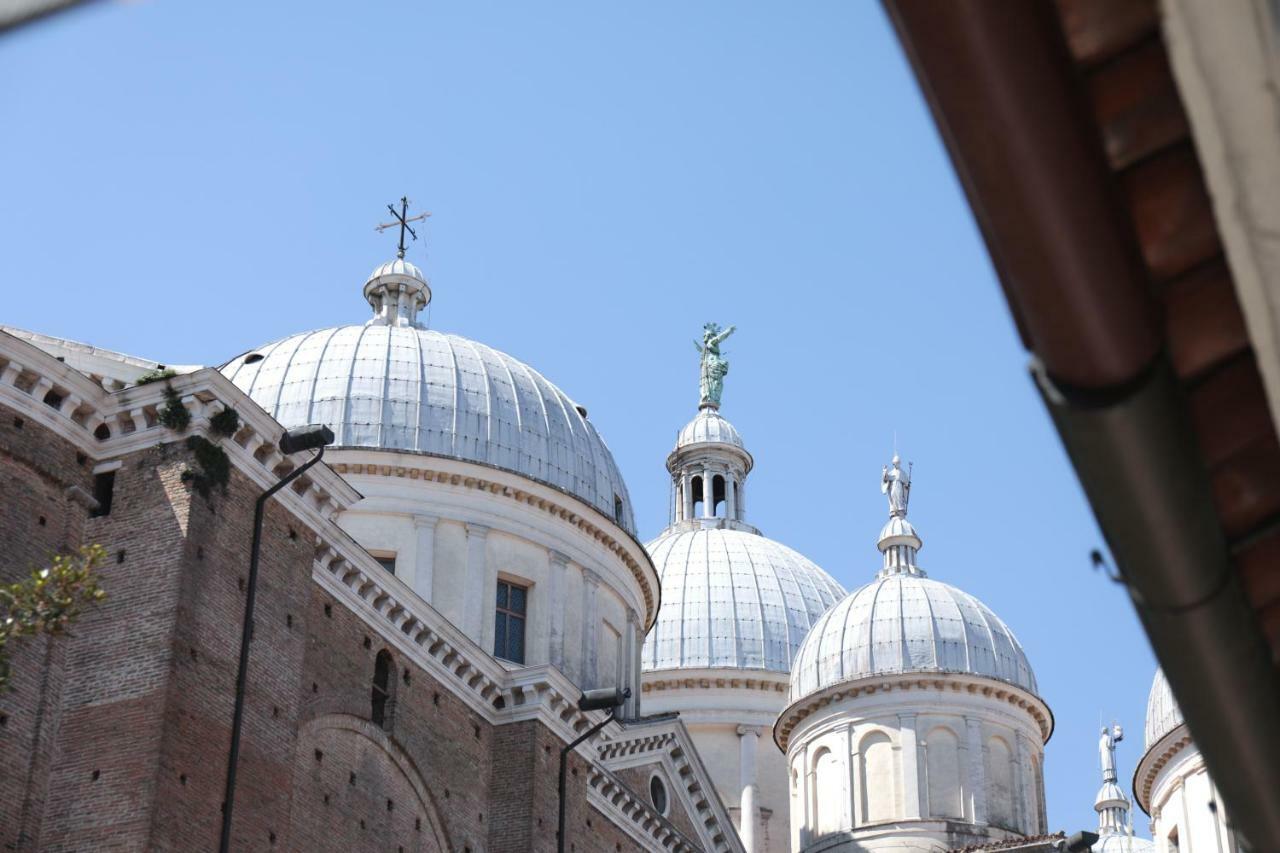 Om Plus Santa Giustina Pádua Exterior foto