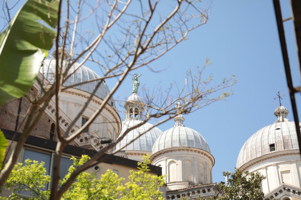 Om Plus Santa Giustina Pádua Exterior foto